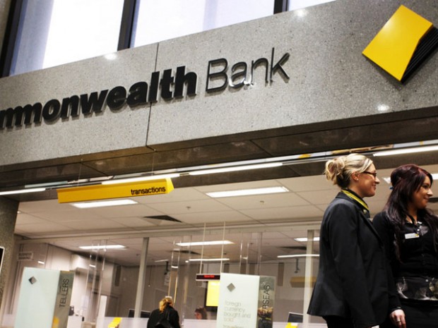 commonwealth-bank-branch-at-monash-caulfield-studentvip