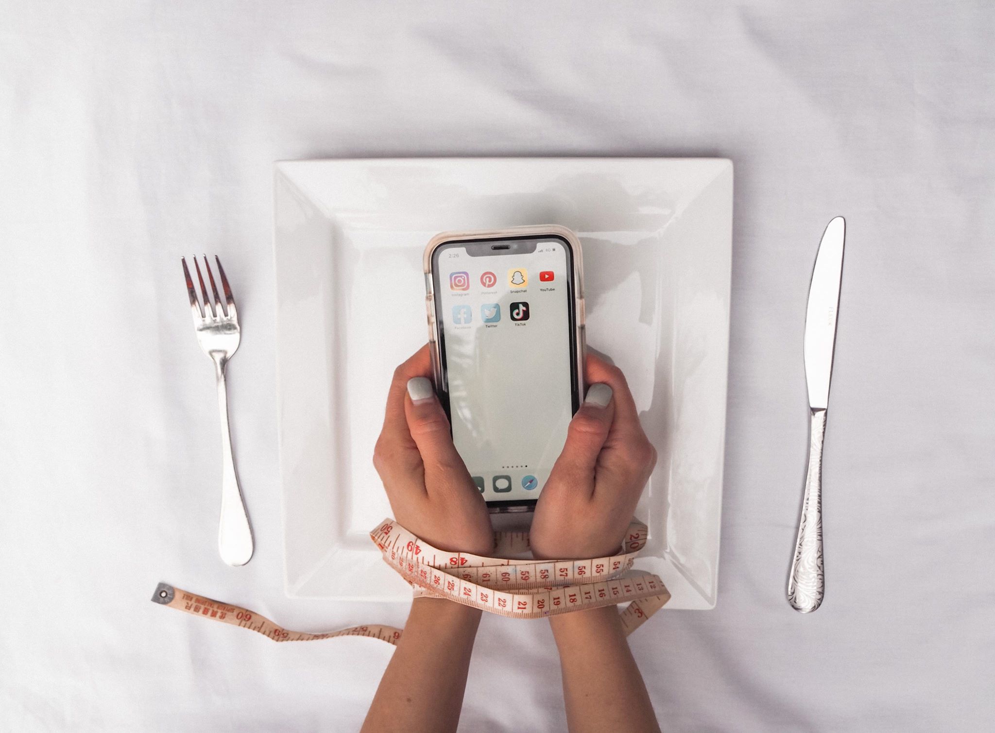 How Does Social Media Affect Body Image And Eating Disorders